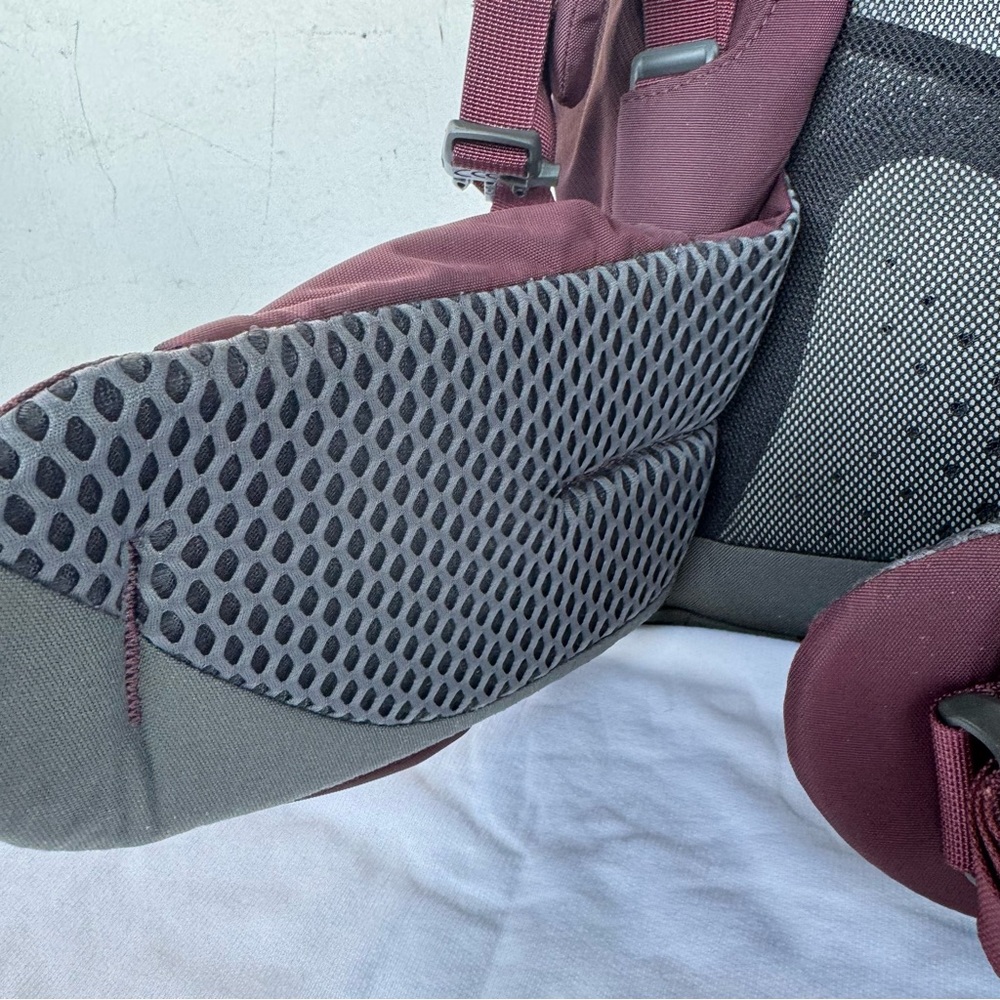 OSPREY KYTE 38L Women's Backpack - XS/S - Picture 10 of 16